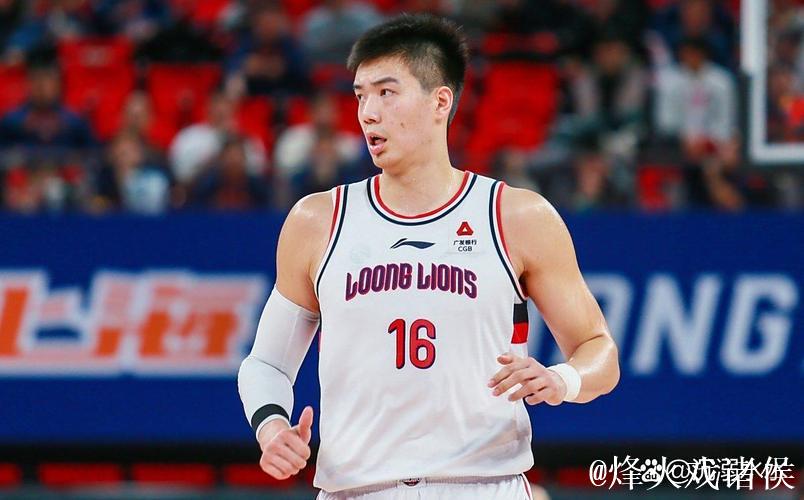 CBA-奎因30+6+9焦泊乔6中6 广东力克深圳 CBA-奎因30+6+9焦泊乔6中6 广东力克深圳